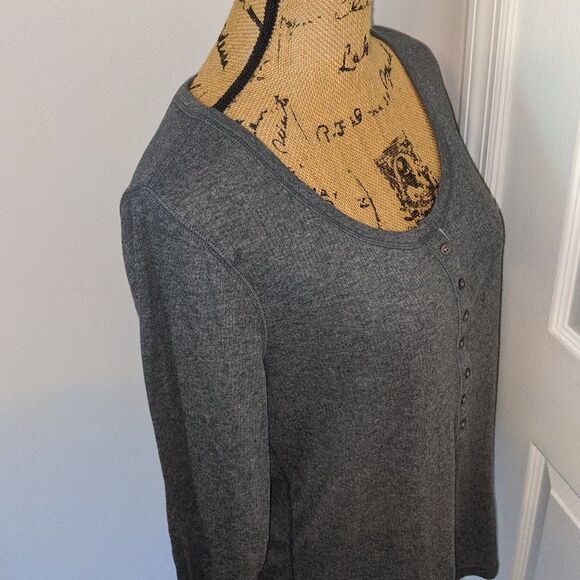 Old Navy ribbed long sleeve - Picture 2 of 4